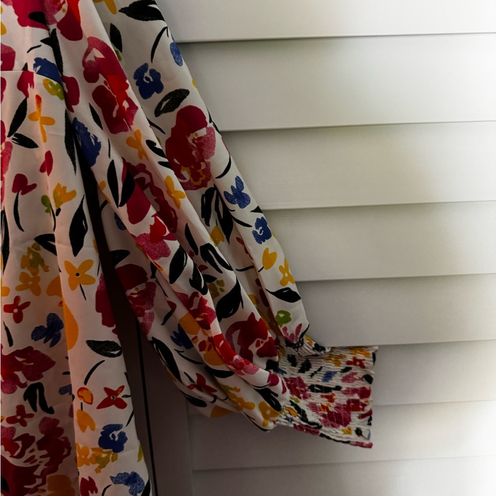 Multi Colored Stunning Blouse. - image 2